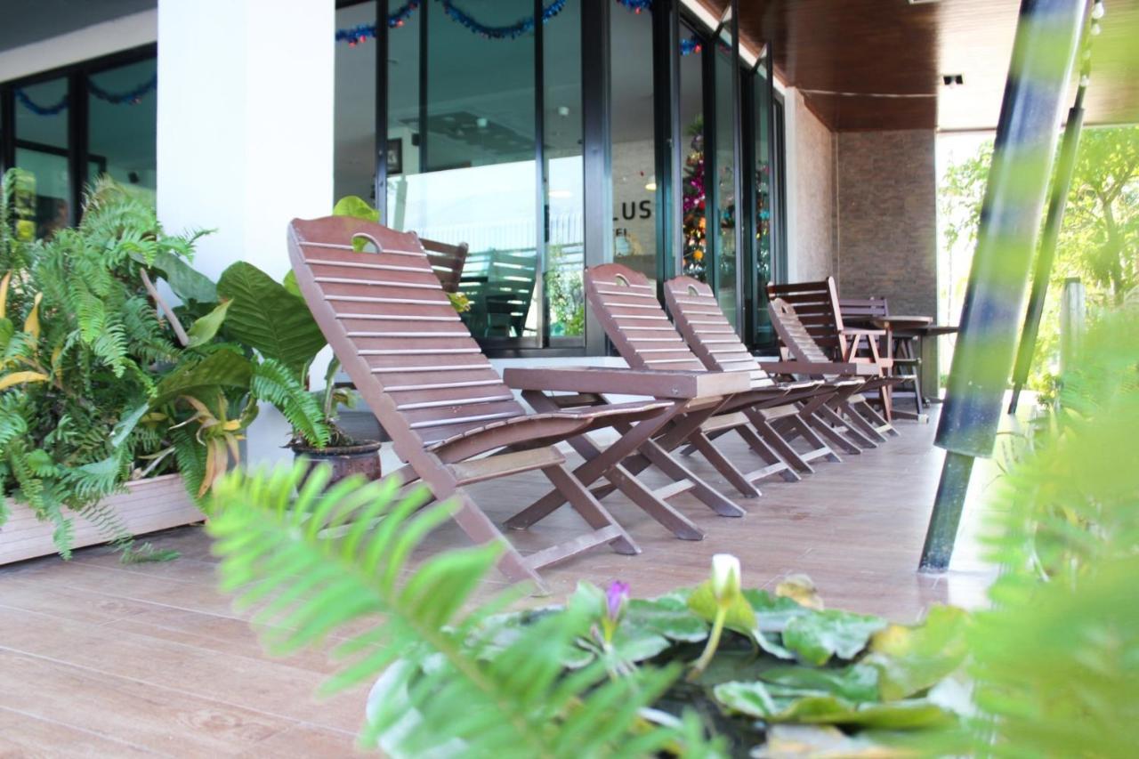 Plus Hotel Loei Esterno foto
