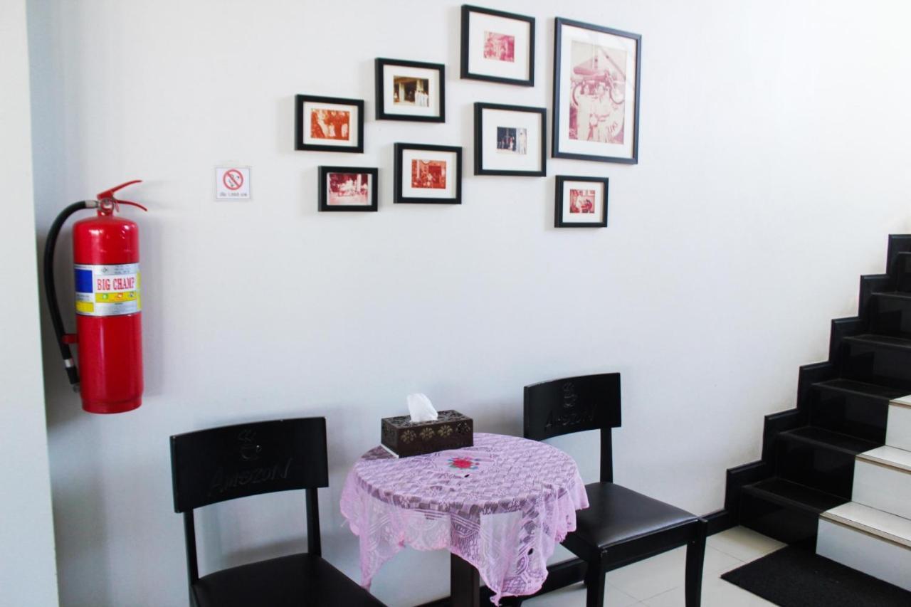 Plus Hotel Loei Esterno foto