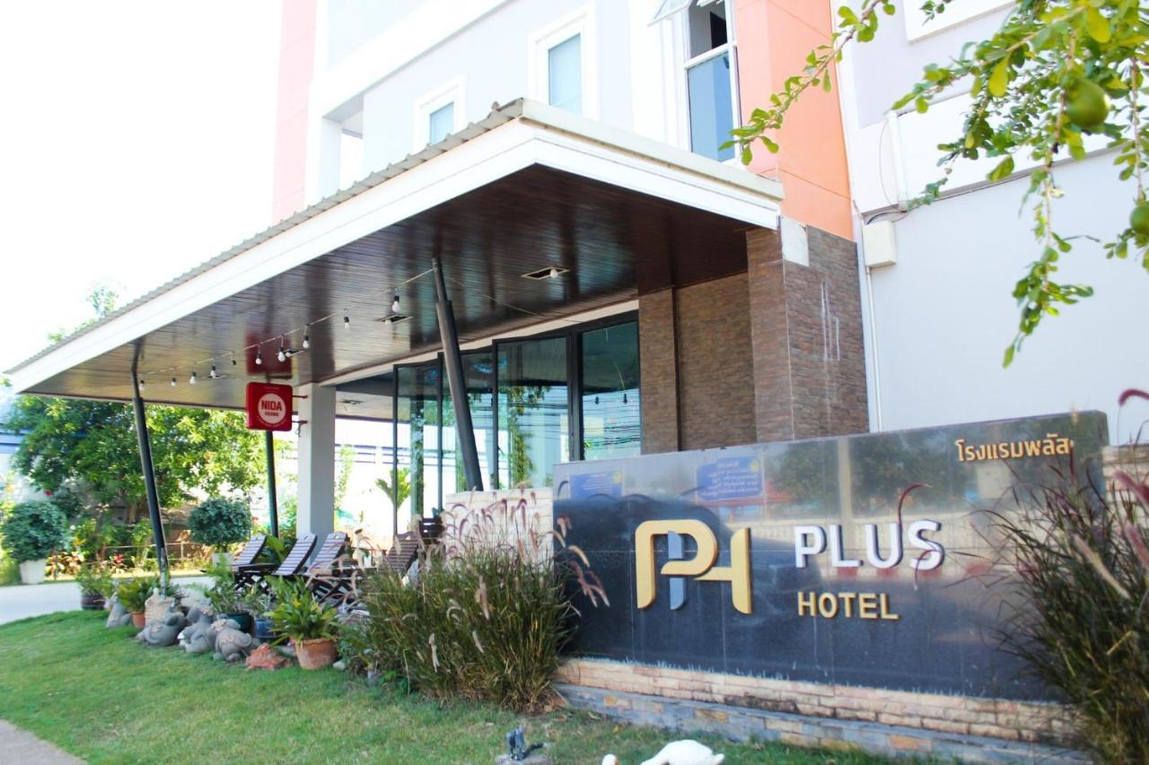 Plus Hotel Loei Esterno foto