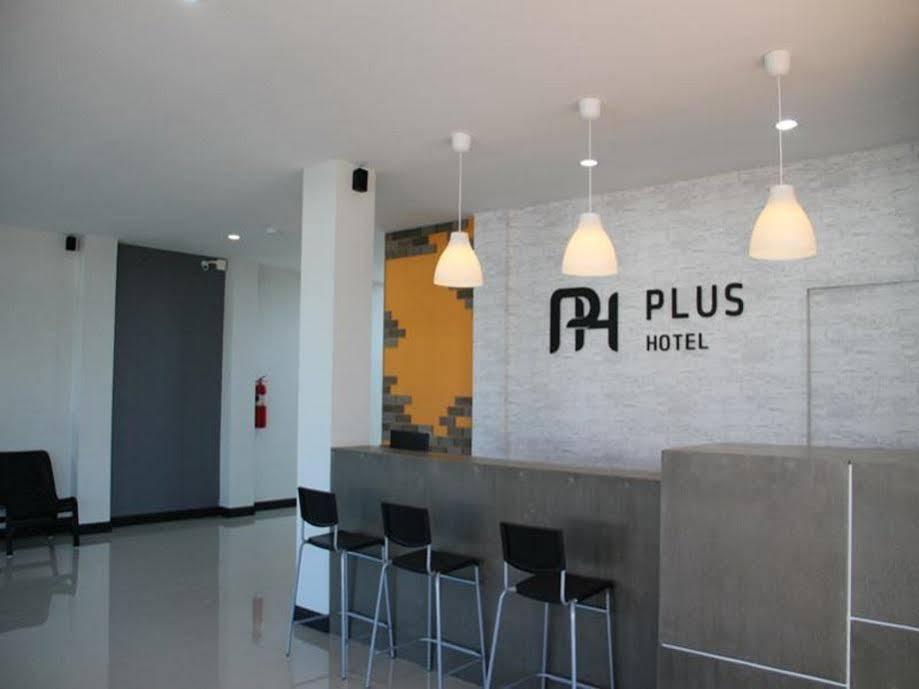 Plus Hotel Loei Esterno foto