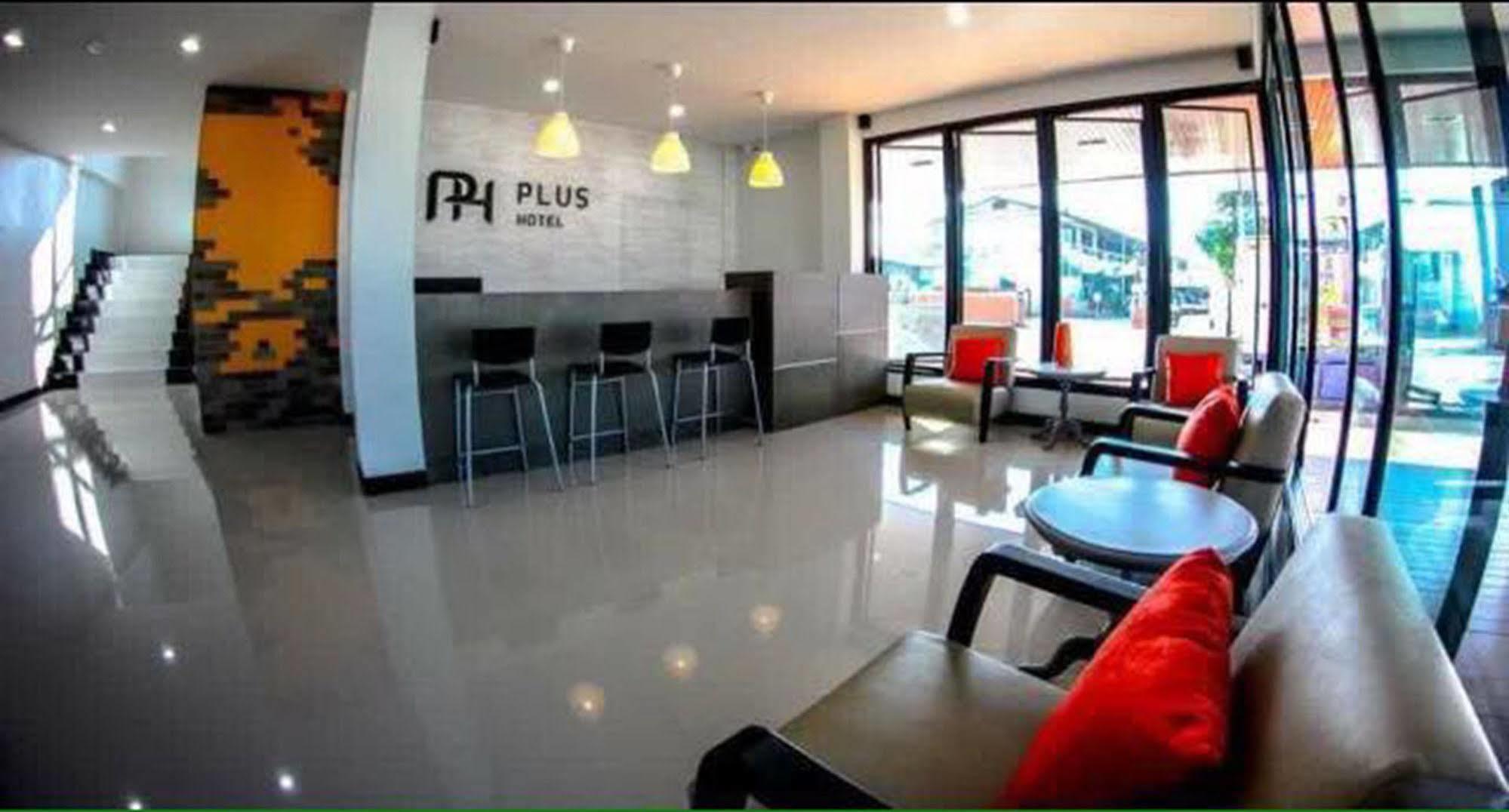 Plus Hotel Loei Esterno foto